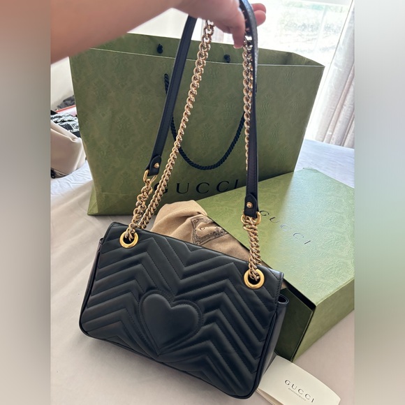 Gucci handbag (Authentic) - Picture 2 of 7